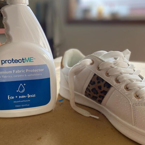 ProtectMe, Premium Fabric Protector, no tóxico, a base de agua, protector no inflamable, 25.4 onzas líquidas - Image 3
