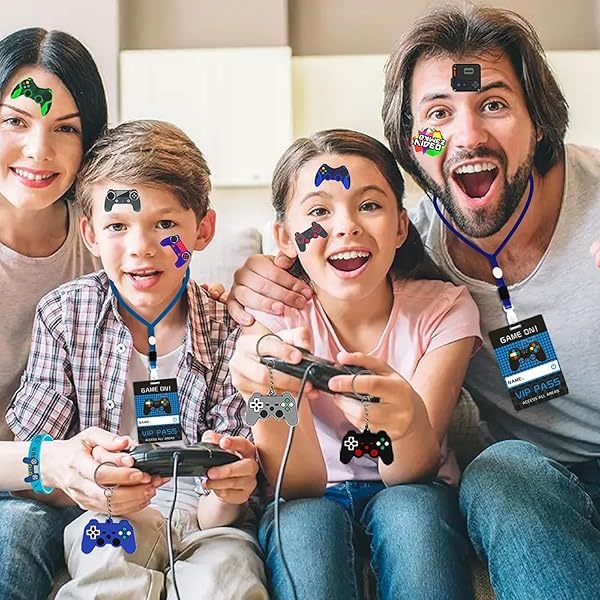 122 piezas de recuerdos de fiesta de videojuegos, recuerdos de fiesta de jugador para niños, incluye bolsas de cordón de 13 x 11 pulgadas, pulseras de pases VIP con cordones, llaveros, pegatinas de - Image 7