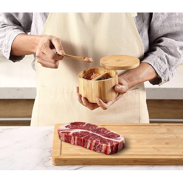 8SOM - Caja de sal y pimienta de bambú con tapa giratoria y cuchara integrada, tapa de cierre magnético para mantener el polvo fuera, recipiente de sal para almacenar pimienta, especias, hierbas, sal marina, capacidad doble de 5 onzas - Image 5