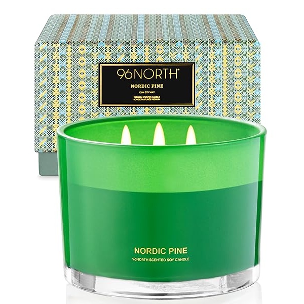 96NORTH Vela de soja de pino de lujo | Vela grande de 3 mechas | Hasta 40 horas de tiempo de combustión | Cera de soja 100% natural | Vela estética relajante de aromaterapia