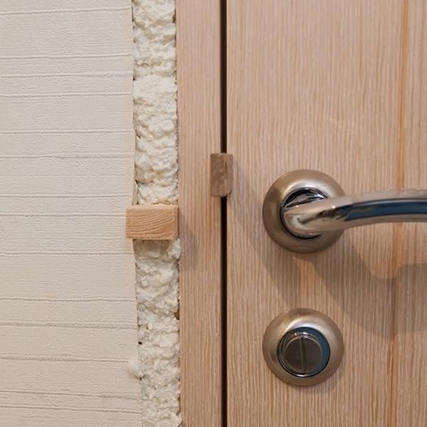 Akfix 895 - Espuma aislante en aerosol para bloques de plagas (3 x 5 onzas) - Relleno de huecos, bloqueador de agujeros para mouse, espuma expandible de poliuretano para barrera de roedores, relleno - Image 4