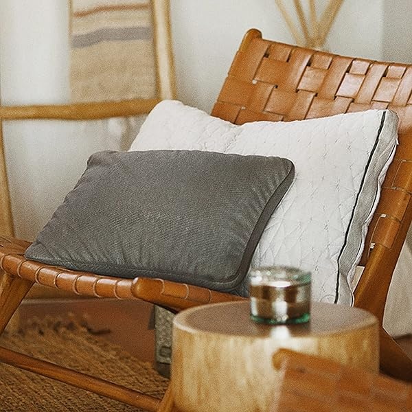 Coop Home Goods - Protector de almohada impermeable con cierre para almohadas de espuma viscoelástica - Paquete de 2 fundas de almohada estándar - tela suave transpirable y lavable a máquina - Tamaño estándar (20 x 26) - Image 8