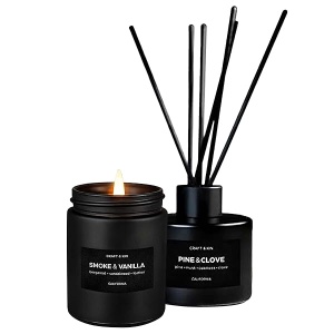 Craft & Kin, Lavender Woods - Juego de vela aromática y difusor de varilla para el hogar, vela de soja con aroma a madera y lavanda para hombre, varillas difusoras de caña