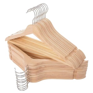 ELONG HOME - Juego de 20 perchas de madera maciza con acabado extra suave, muescas de corte preciso y gancho giratorio chapado en cromo, perchas de ropa para camisa, chamarra, chamarra, vestido, natural