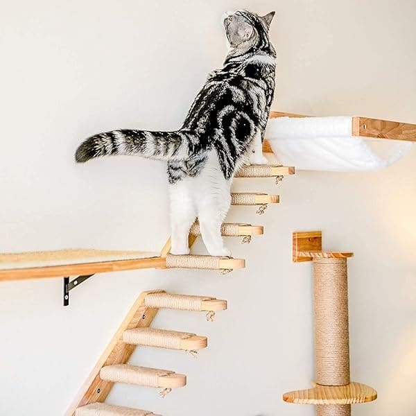 FUKUMARU Hamaca para gatos montada en la pared, estante grande para gatos, camas y perchas modernas, muebles de gatito de primera calidad para dormir, jugar, escalar y descansar, soporta fácilmente hasta 40 libras, franela blanca - Image 7