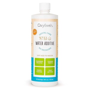 Oxyfresh - Aditivo para el cuidado dental para mascotas - La mejor manera de eliminar el mal aliento del perro y el aliento del gato - Lucha contra el sarro y la placa - tan fácil, solo tienes que añadir al agua. Recomendado por veterinarios. 16 onzas