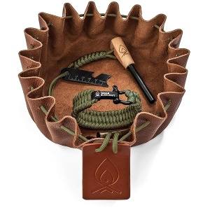 Texas Bushcraft - Kit de supervivencia para iniciación de incendios - Acero ferro Rod Flint Fire Steel, herramienta de golpeador | Bolsa de piel vacuna | Pulsera paracord de emergencia para acampar